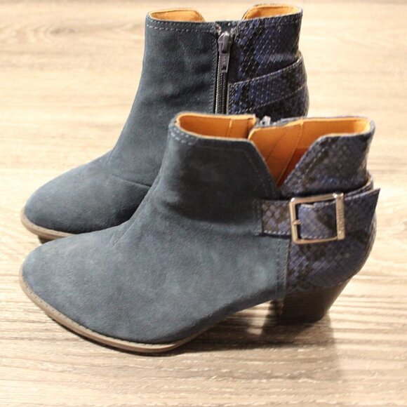Vionic Naomi Womens Blue Suede/Snake Print Leather Ankle Boots Sz US 6 - Picture 2 of 6